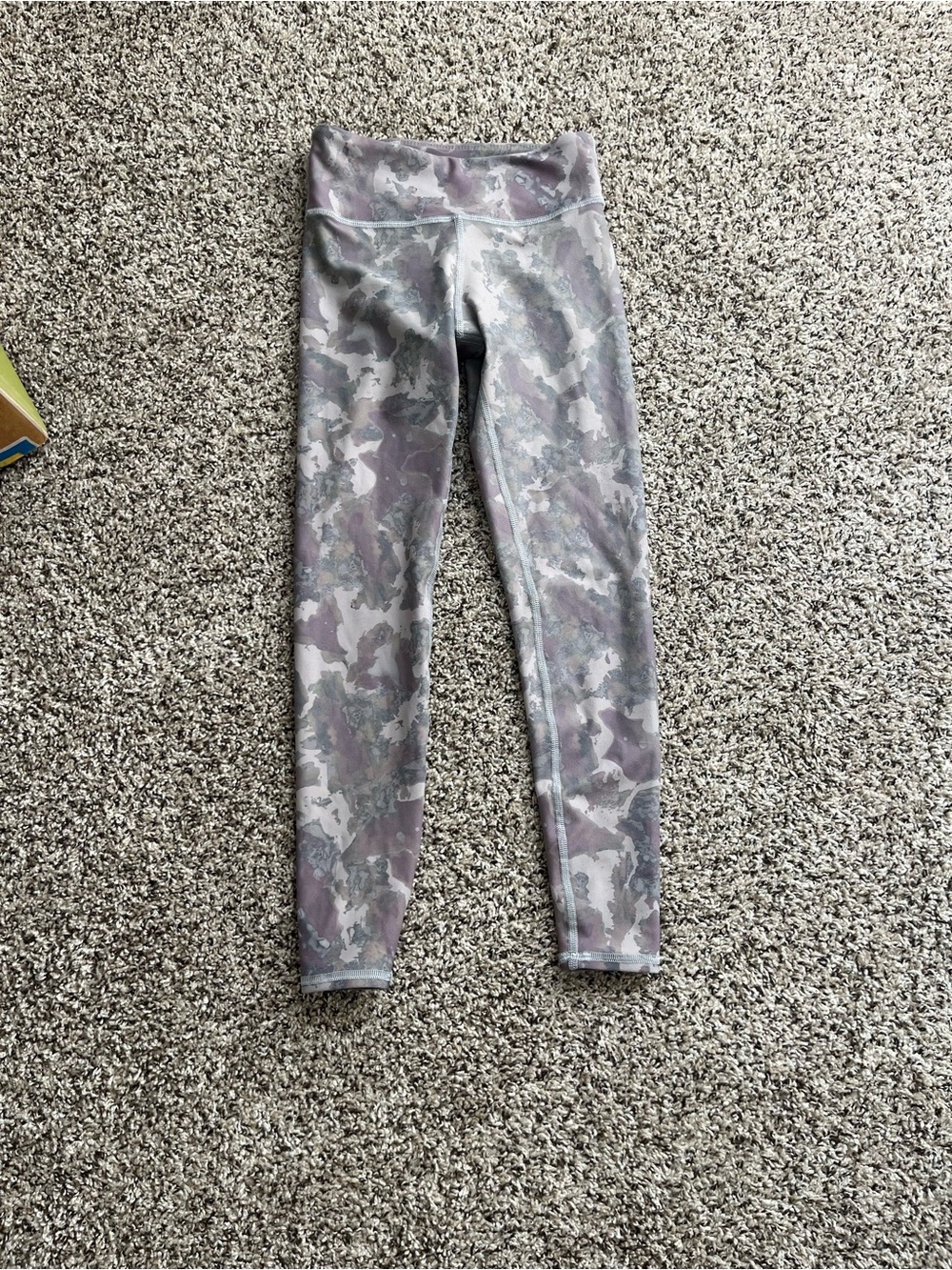 Becco Camo Print High-Waist Leggings in Purple